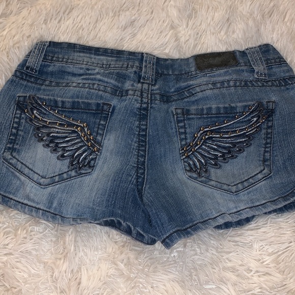 Wings Shorts - Picture 1 of 5